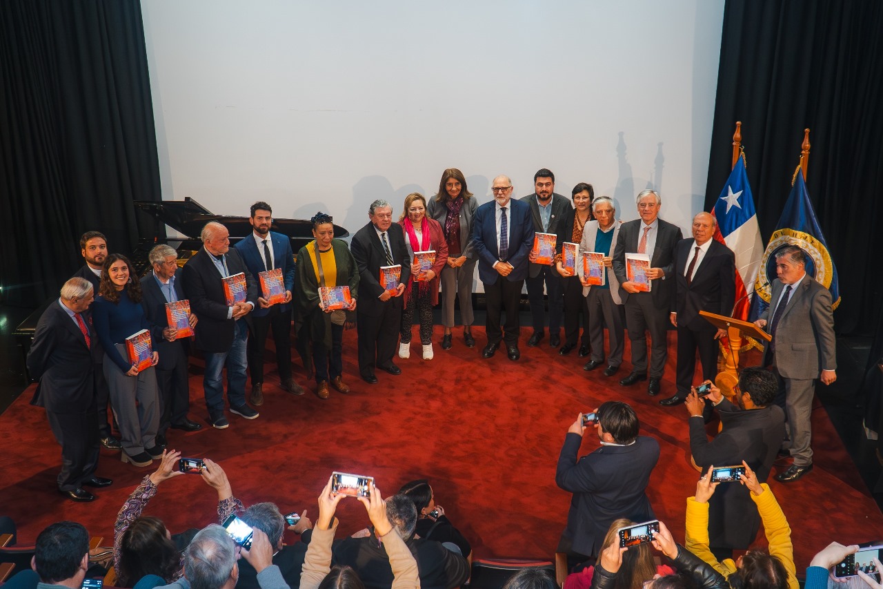 Gran Logia de Chile rinde homenaje al hermano Emilio Morgado y distingue a destacados líderes gremiales