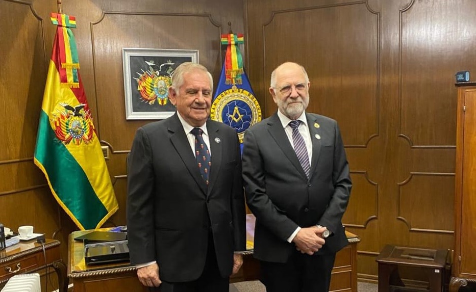 Gran Maestro visita La Paz