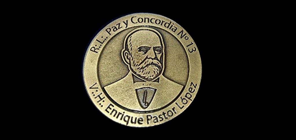Medalla de reconocimiento al Gran Maestro