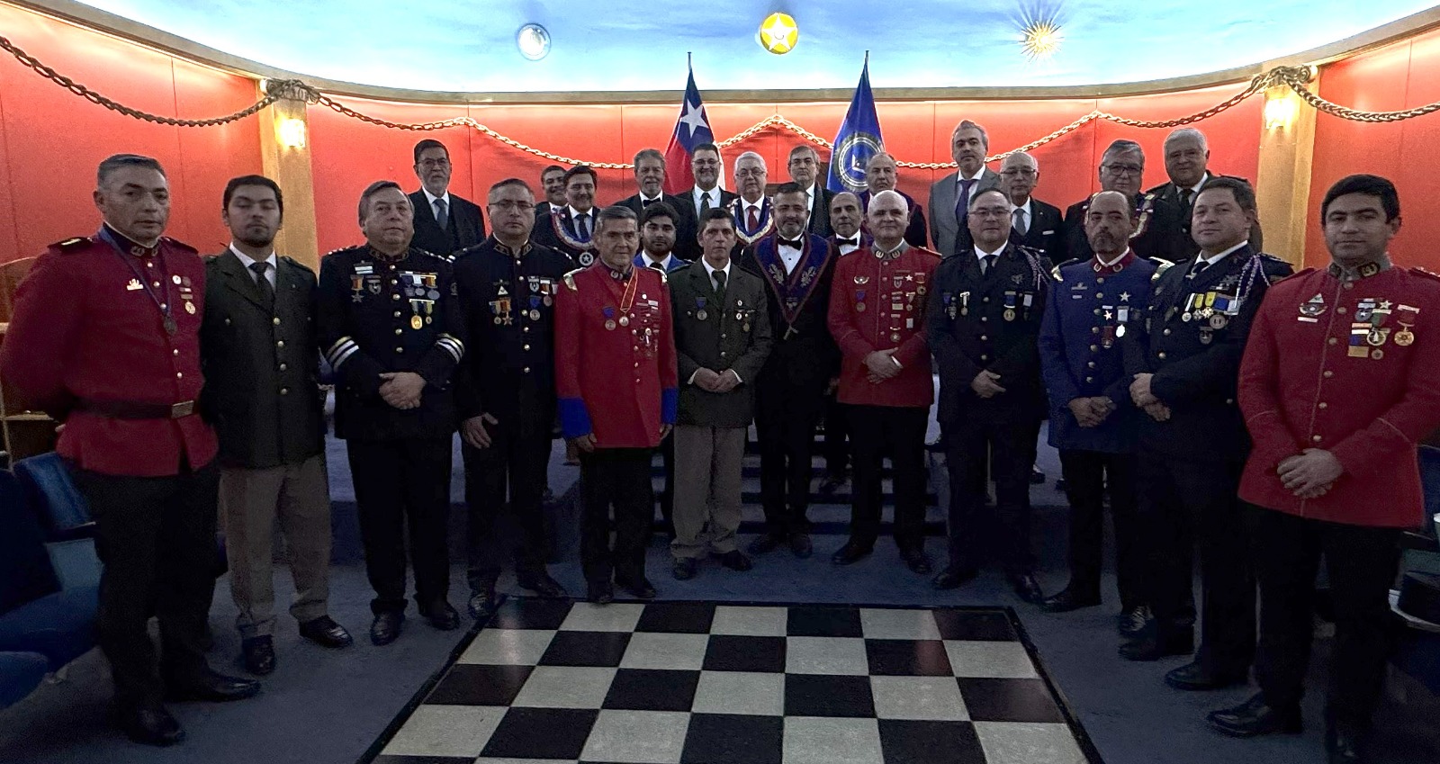 Masonería penquista rinde homenaje a Bomberos de Chile