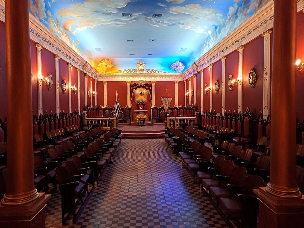 Gran Logia de la Masonería del Uruguay elige nuevo Venerable Gran Maestro