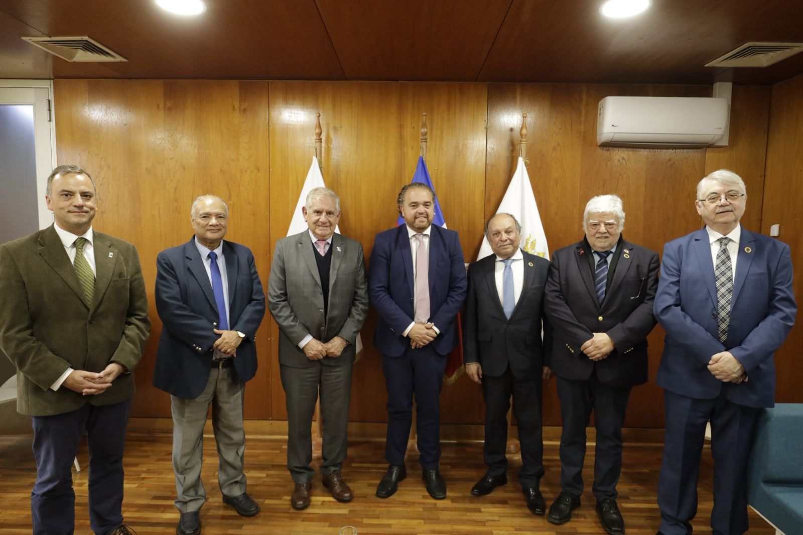 Autoridades Masónicas Chileno-Bolivianas se reúnen con Gobernador de la Región del Bío Bío