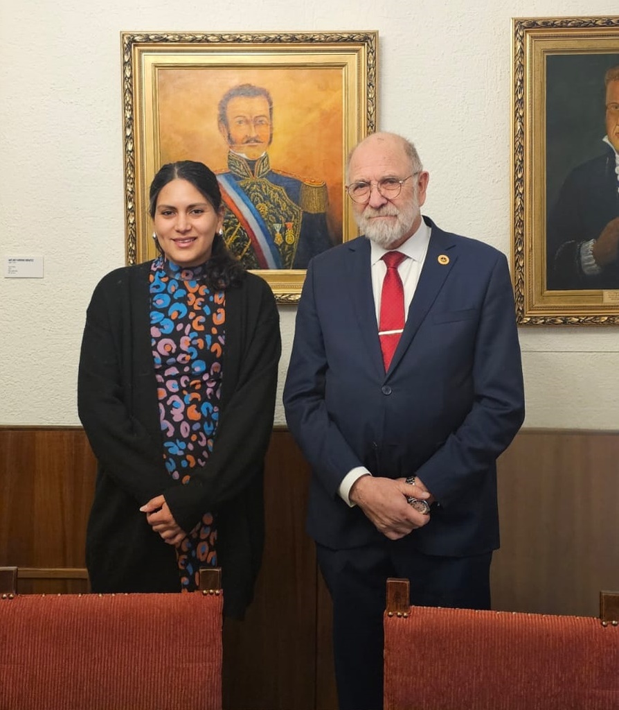 Presidenta de Fraternidad Alfa Pi Epsilon agradece apoyo de la Gran Logia de Chile