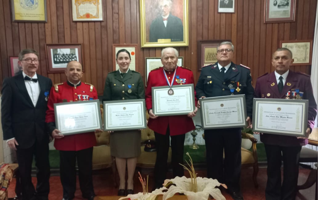 Gran Logia de Chile distinguió a Bomberos de la Jurisdicción Los Ángeles-Mulchén