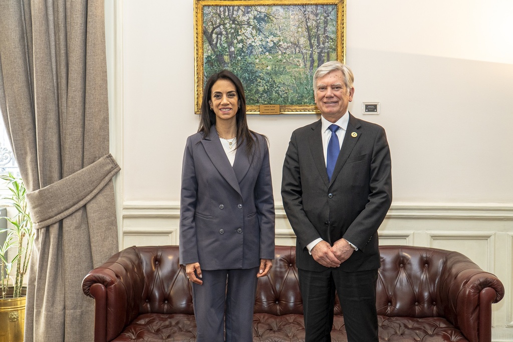 Presidenta del Senado de Chile, Paulina Núñez, recibió en una audiencia protocolar al Gran Maestro de la Gran Logia de Chile, Juan Eduardo Urrutia Bordagaray