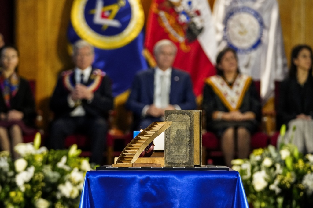 Los símbolos de Fraternitas de la República se incorporan al Museo Masónico de la Gran Logia de Chile