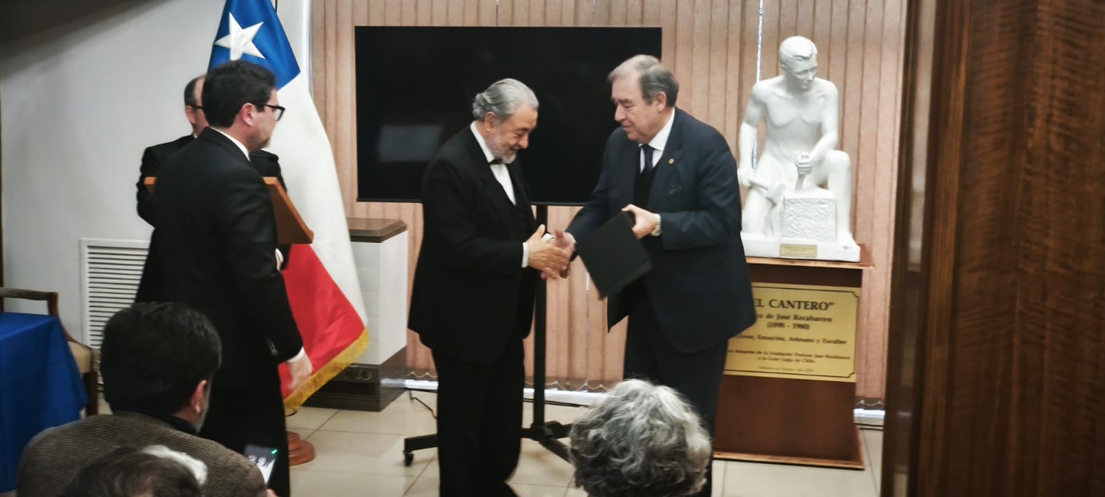 Homenaje a la trayectoria y legado del escritor Guillermo Bown Fernández