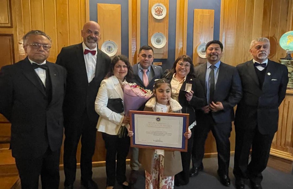 Masonería Ancuditana rinde homenaje a profesor destacado