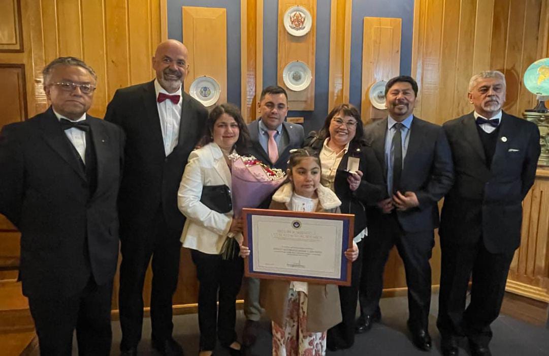 Masonería Ancuditana rinde homenaje a profesor destacado